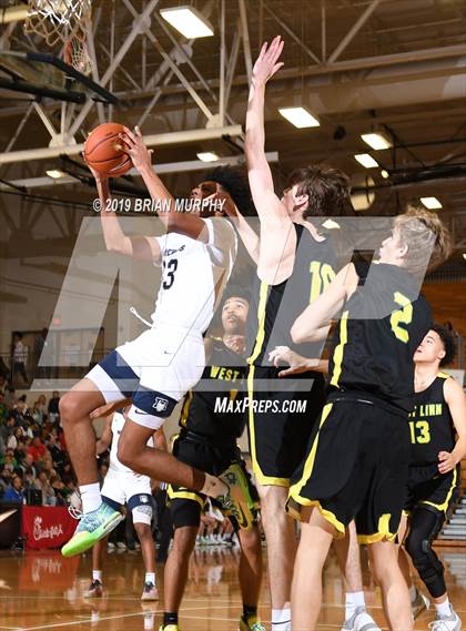 Thumbnail 1 in Norcross vs. West Linn (Les Schwab Invitational) photogallery.