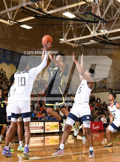 Thumbnail 2 in Norcross vs. West Linn (Les Schwab Invitational) photogallery.