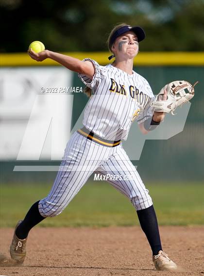 Thumbnail 3 in Elk Grove @ Sheldon photogallery.