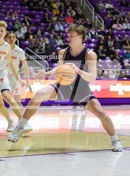 Thumbnail 1 in Timpview vs. Orem (UHSAA 5A Semifinal) photogallery.
