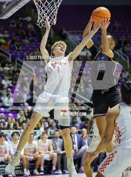 Thumbnail 2 in Timpview vs. Orem (UHSAA 5A Semifinal) photogallery.