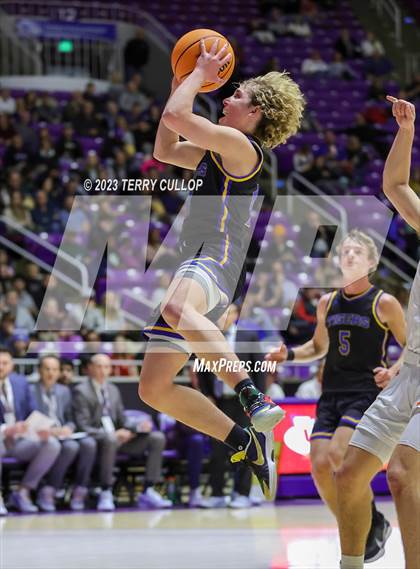 Thumbnail 2 in Timpview vs. Orem (UHSAA 5A Semifinal) photogallery.