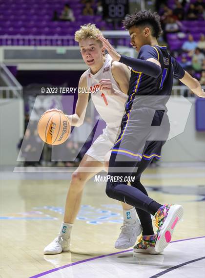 Thumbnail 2 in Timpview vs. Orem (UHSAA 5A Semifinal) photogallery.