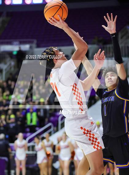 Thumbnail 1 in Timpview vs. Orem (UHSAA 5A Semifinal) photogallery.