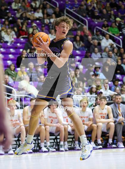 Thumbnail 3 in Timpview vs. Orem (UHSAA 5A Semifinal) photogallery.