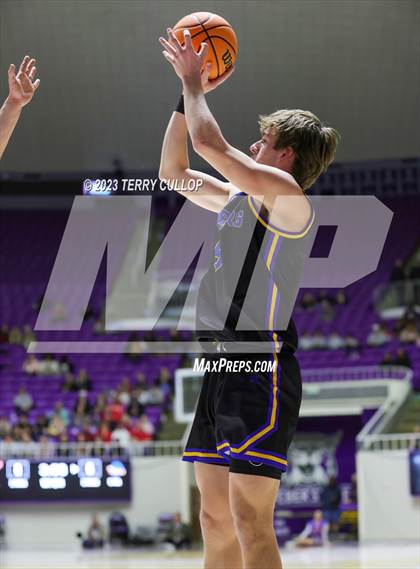 Thumbnail 1 in Timpview vs. Orem (UHSAA 5A Semifinal) photogallery.