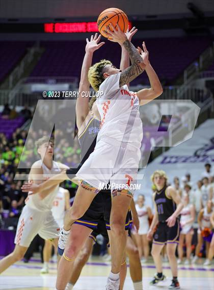 Thumbnail 3 in Timpview vs. Orem (UHSAA 5A Semifinal) photogallery.
