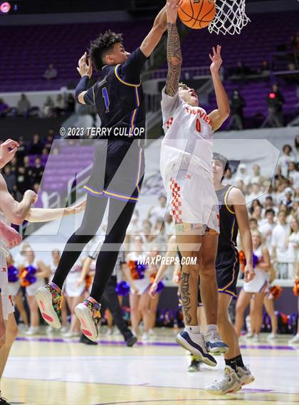 Thumbnail 1 in Timpview vs. Orem (UHSAA 5A Semifinal) photogallery.