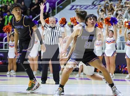 Thumbnail 1 in Timpview vs. Orem (UHSAA 5A Semifinal) photogallery.