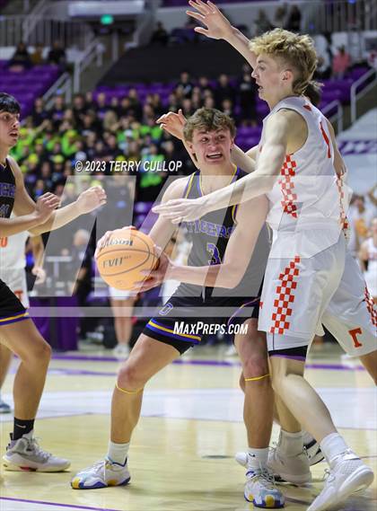 Thumbnail 2 in Timpview vs. Orem (UHSAA 5A Semifinal) photogallery.