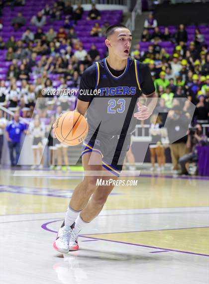 Thumbnail 1 in Timpview vs. Orem (UHSAA 5A Semifinal) photogallery.