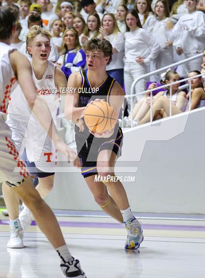 Thumbnail 2 in Timpview vs. Orem (UHSAA 5A Semifinal) photogallery.