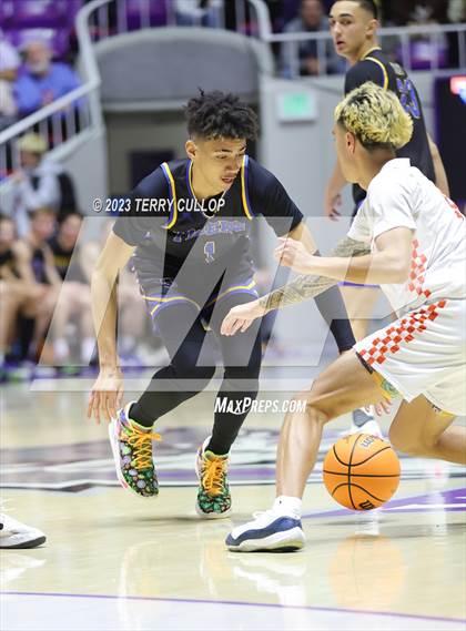 Thumbnail 1 in Timpview vs. Orem (UHSAA 5A Semifinal) photogallery.