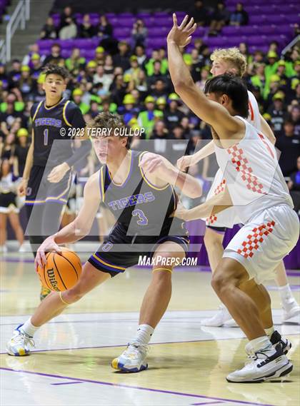 Thumbnail 3 in Timpview vs. Orem (UHSAA 5A Semifinal) photogallery.