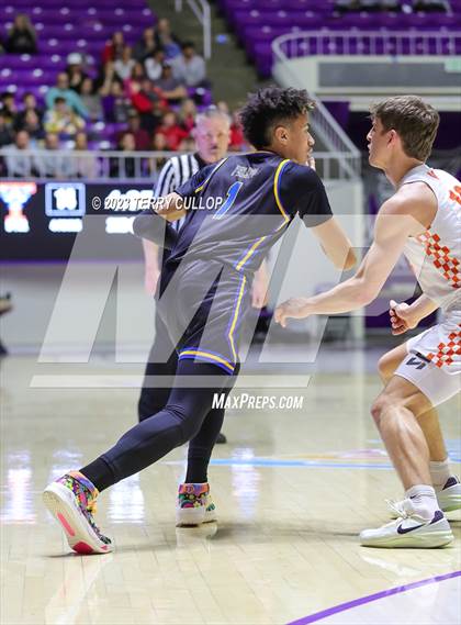 Thumbnail 3 in Timpview vs. Orem (UHSAA 5A Semifinal) photogallery.