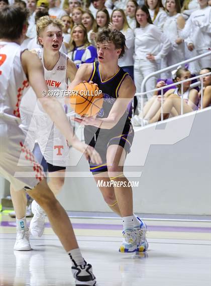 Thumbnail 3 in Timpview vs. Orem (UHSAA 5A Semifinal) photogallery.