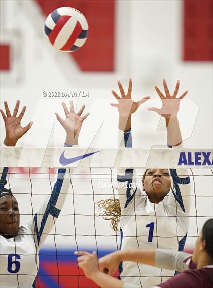 Thumbnail 2 in Forest Park vs. Mount Vernon photogallery.