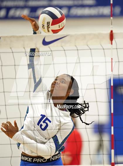 Thumbnail 3 in Forest Park vs. Mount Vernon photogallery.