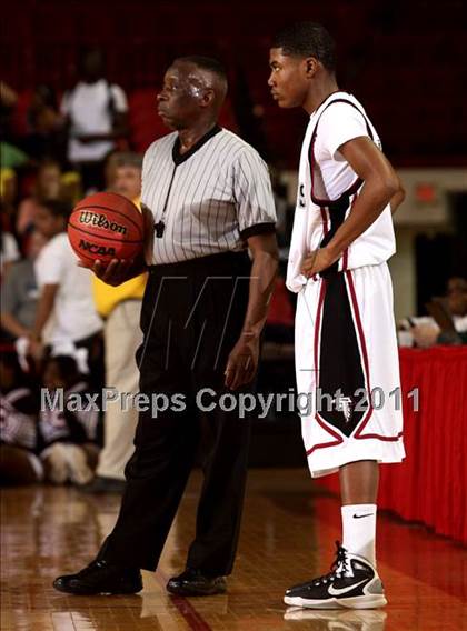 Thumbnail 1 in South Central vs. Huss (NCHSAA 3A Final) photogallery.