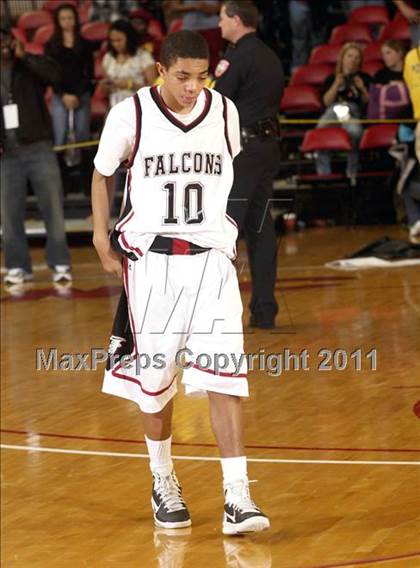 Thumbnail 3 in South Central vs. Huss (NCHSAA 3A Final) photogallery.