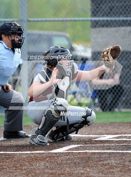 Thumbnail 1 in Benton @ Carbondale photogallery.