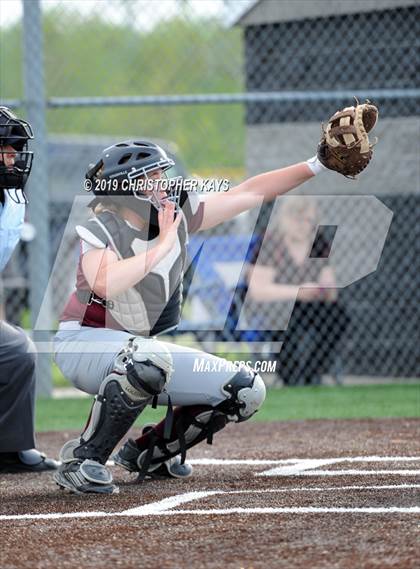 Thumbnail 2 in Benton @ Carbondale photogallery.