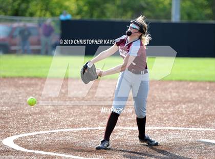 Thumbnail 3 in Benton @ Carbondale photogallery.