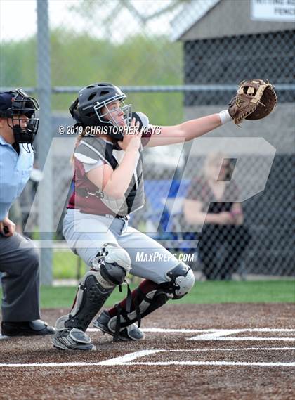 Thumbnail 3 in Benton @ Carbondale photogallery.