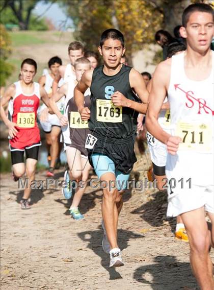 Thumbnail 1 in CIF State Cross Country Championships (Boys Division IV) photogallery.
