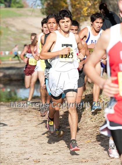 Thumbnail 1 in CIF State Cross Country Championships (Boys Division IV) photogallery.