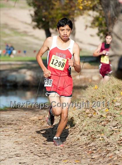 Thumbnail 3 in CIF State Cross Country Championships (Boys Division IV) photogallery.