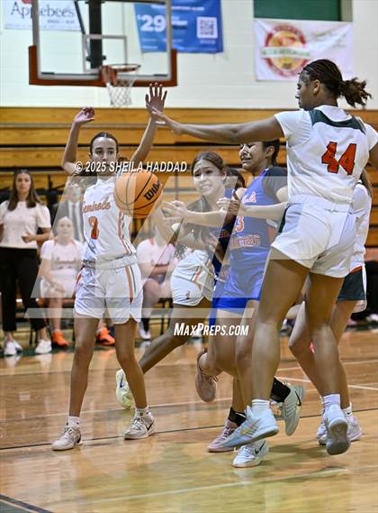 Thumbnail 2 in JV: Osceola @ Seminole photogallery.