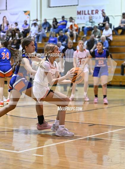 Thumbnail 2 in JV: Osceola @ Seminole photogallery.