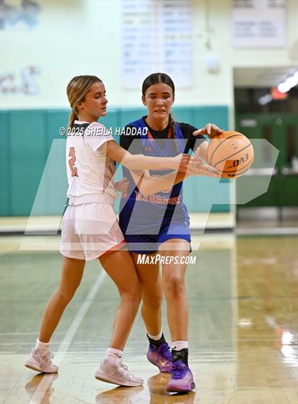 Thumbnail 2 in JV: Osceola @ Seminole photogallery.