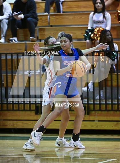 Thumbnail 2 in JV: Osceola @ Seminole photogallery.