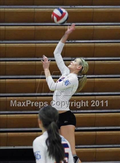Thumbnail 3 in Bishop Gorman vs. Northview (2010 Durango Fall Classic) photogallery.
