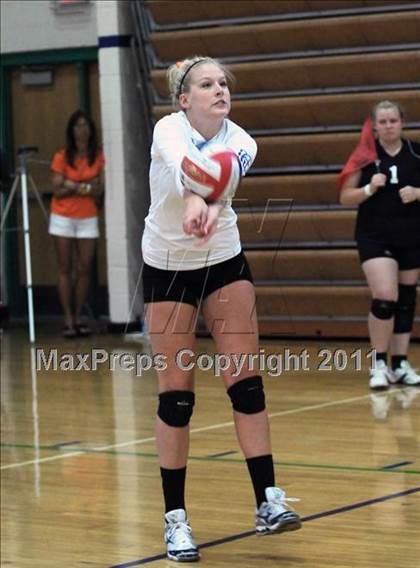 Thumbnail 3 in Bishop Gorman vs. Northview (2010 Durango Fall Classic) photogallery.