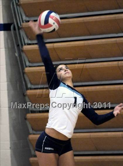 Thumbnail 2 in Bishop Gorman vs. Northview (2010 Durango Fall Classic) photogallery.