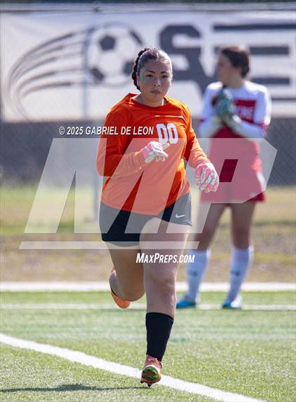 Thumbnail 1 in Smithson Valley vs. Harlingen South (UIL Regional IV 5A D1 Soccer Semifinals) photogallery.