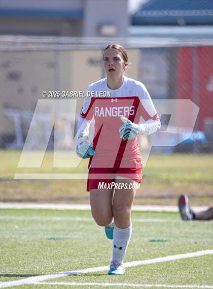 Thumbnail 1 in Smithson Valley vs. Harlingen South (UIL Regional IV 5A D1 Soccer Semifinals) photogallery.