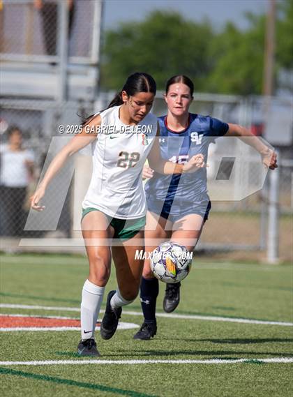 Thumbnail 2 in Smithson Valley vs. Harlingen South (UIL Regional IV 5A D1 Soccer Semifinals) photogallery.