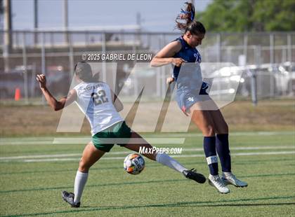 Thumbnail 1 in Smithson Valley vs. Harlingen South (UIL Regional IV 5A D1 Soccer Semifinals) photogallery.