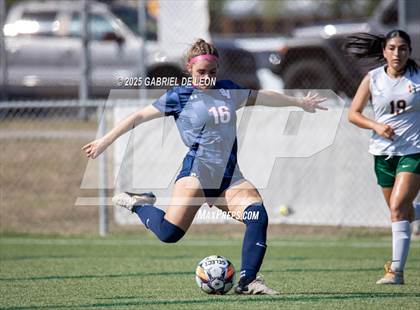 Thumbnail 1 in Smithson Valley vs. Harlingen South (UIL Regional IV 5A D1 Soccer Semifinals) photogallery.