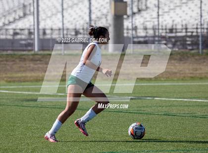 Thumbnail 1 in Smithson Valley vs. Harlingen South (UIL Regional IV 5A D1 Soccer Semifinals) photogallery.