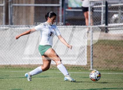 Thumbnail 2 in Smithson Valley vs. Harlingen South (UIL Regional IV 5A D1 Soccer Semifinals) photogallery.
