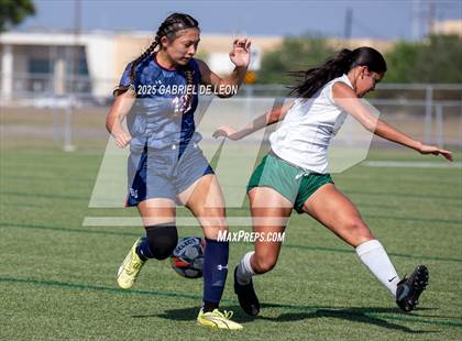 Thumbnail 3 in Smithson Valley vs. Harlingen South (UIL Regional IV 5A D1 Soccer Semifinals) photogallery.