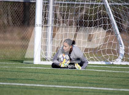 Thumbnail 1 in Smithson Valley vs. Harlingen South (UIL Regional IV 5A D1 Soccer Semifinals) photogallery.