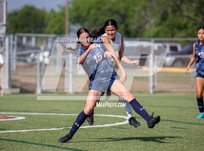 Thumbnail 1 in Smithson Valley vs. Harlingen South (UIL Regional IV 5A D1 Soccer Semifinals) photogallery.