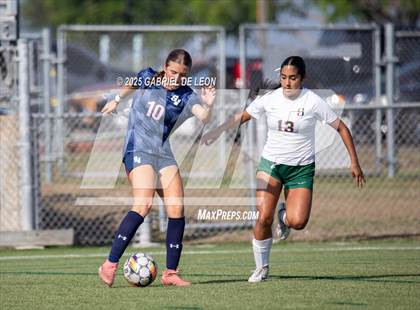 Thumbnail 3 in Smithson Valley vs. Harlingen South (UIL Regional IV 5A D1 Soccer Semifinals) photogallery.