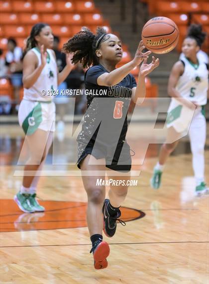 Thumbnail 1 in South Grand Prairie vs. Southlake Carroll (UIL Basketball 6A Area) photogallery.
